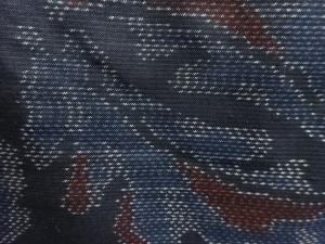 アンティーク　草花模様織り出し本場泥大島紬着物